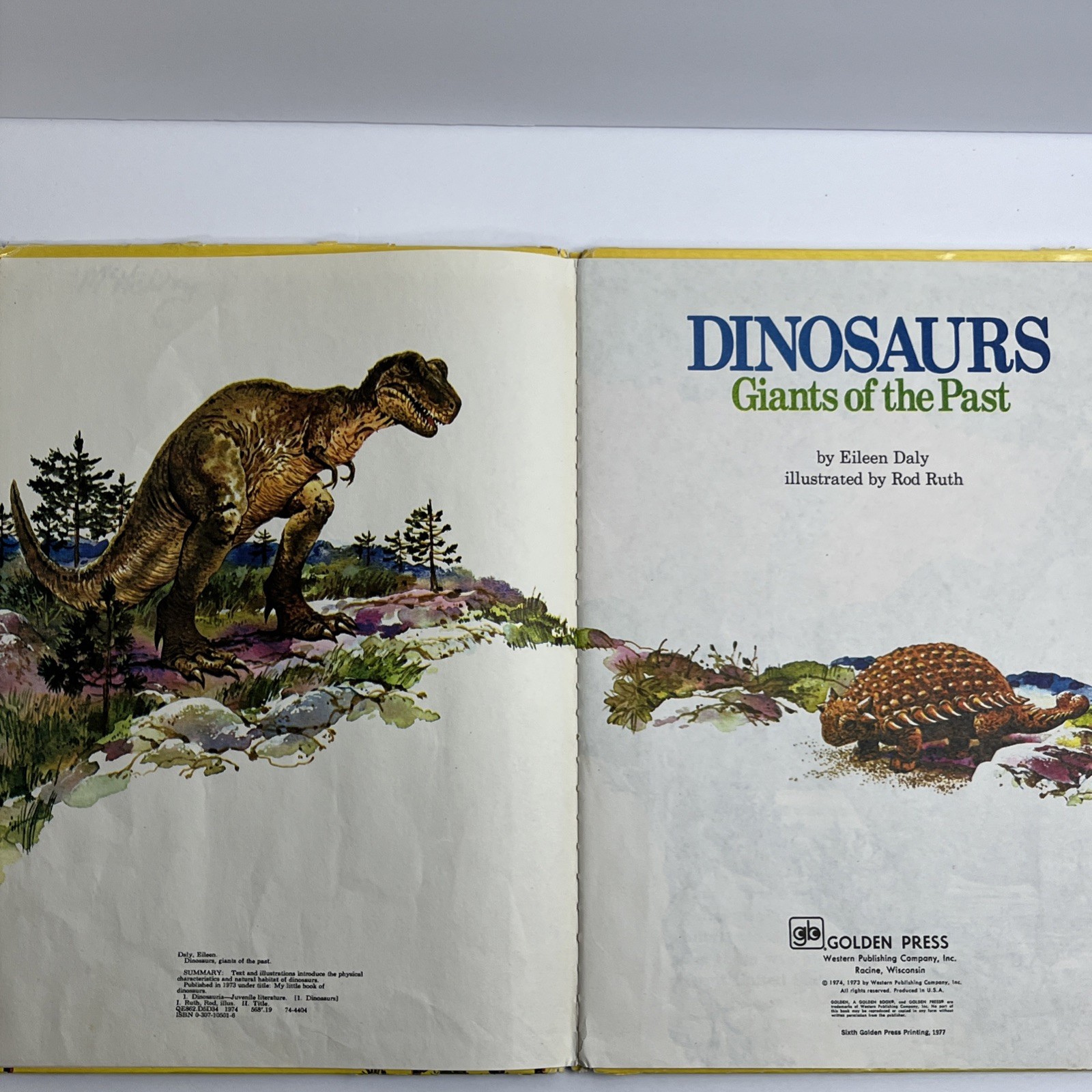 RARE! A Golden Book Dinosaurs Giants Of The Past 4th Printing 1976 Eileen Daly