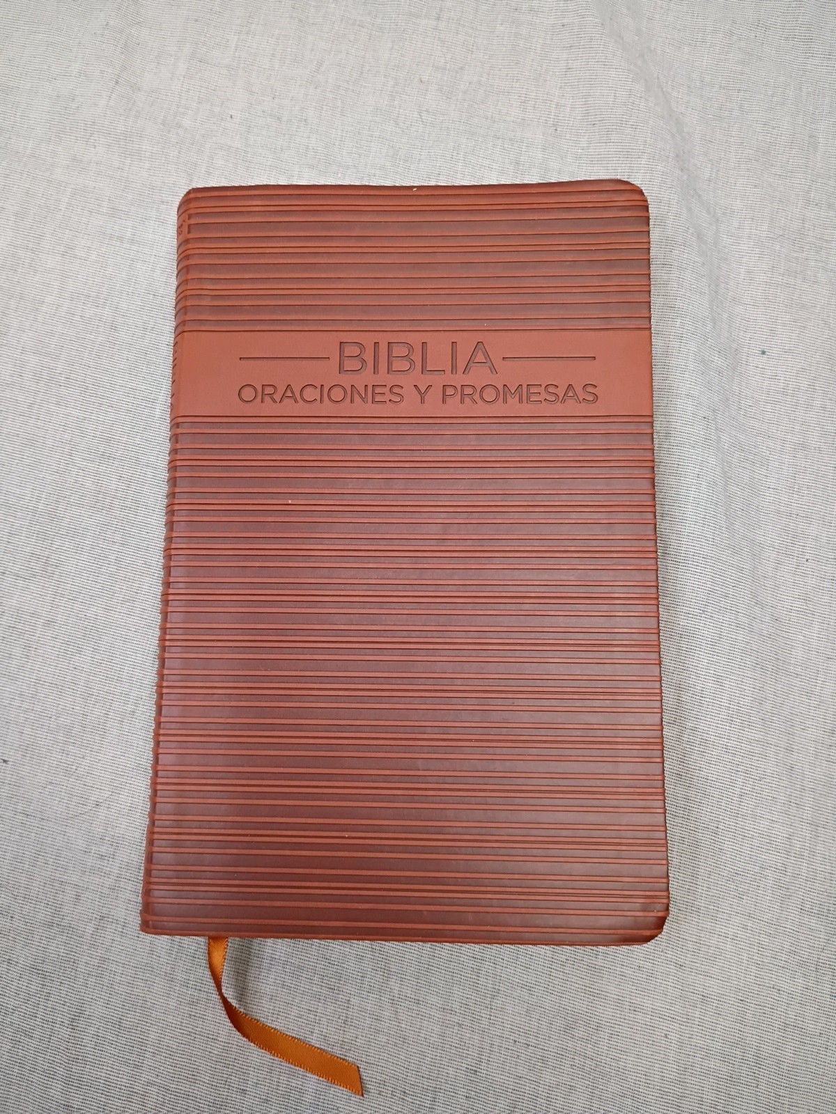 BIBLIA ORACIONES Y PROMESAS NVI SPANISH EDITION By Thomas Nelson