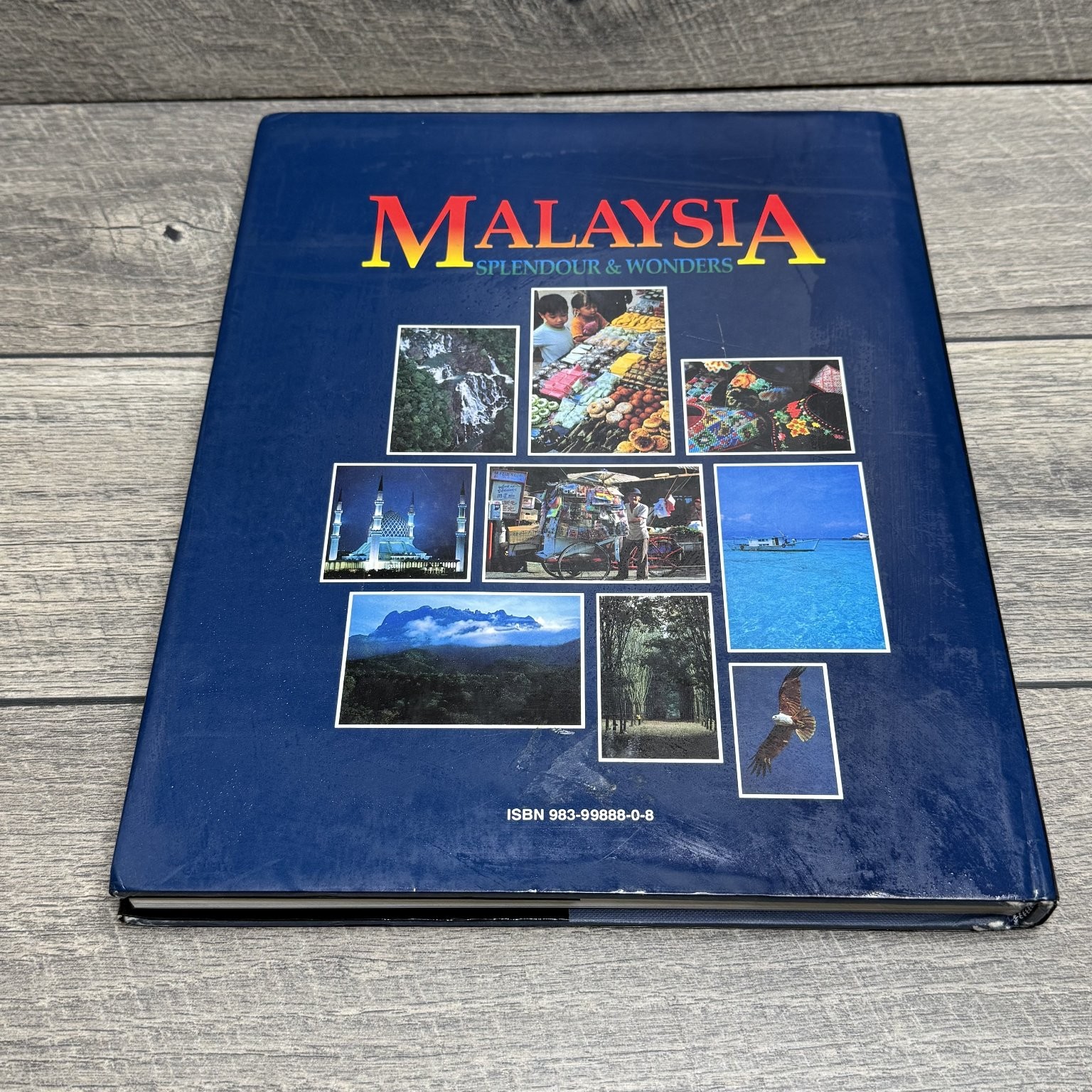 Malaysia Splendour & Wonders C.T. Fong 1995 Reprint Photography Travel Book