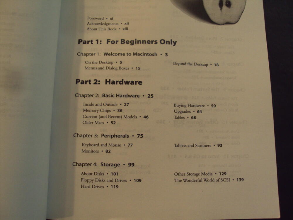 The Macintosh Bible sc Sharon Aker 7th Ed 1998 Peachpit Press ID:77159
