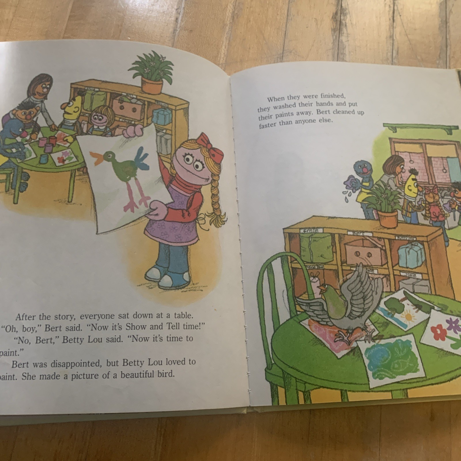 Show And Tell – Sesame Stree Book Club – 1980s – Hardcover