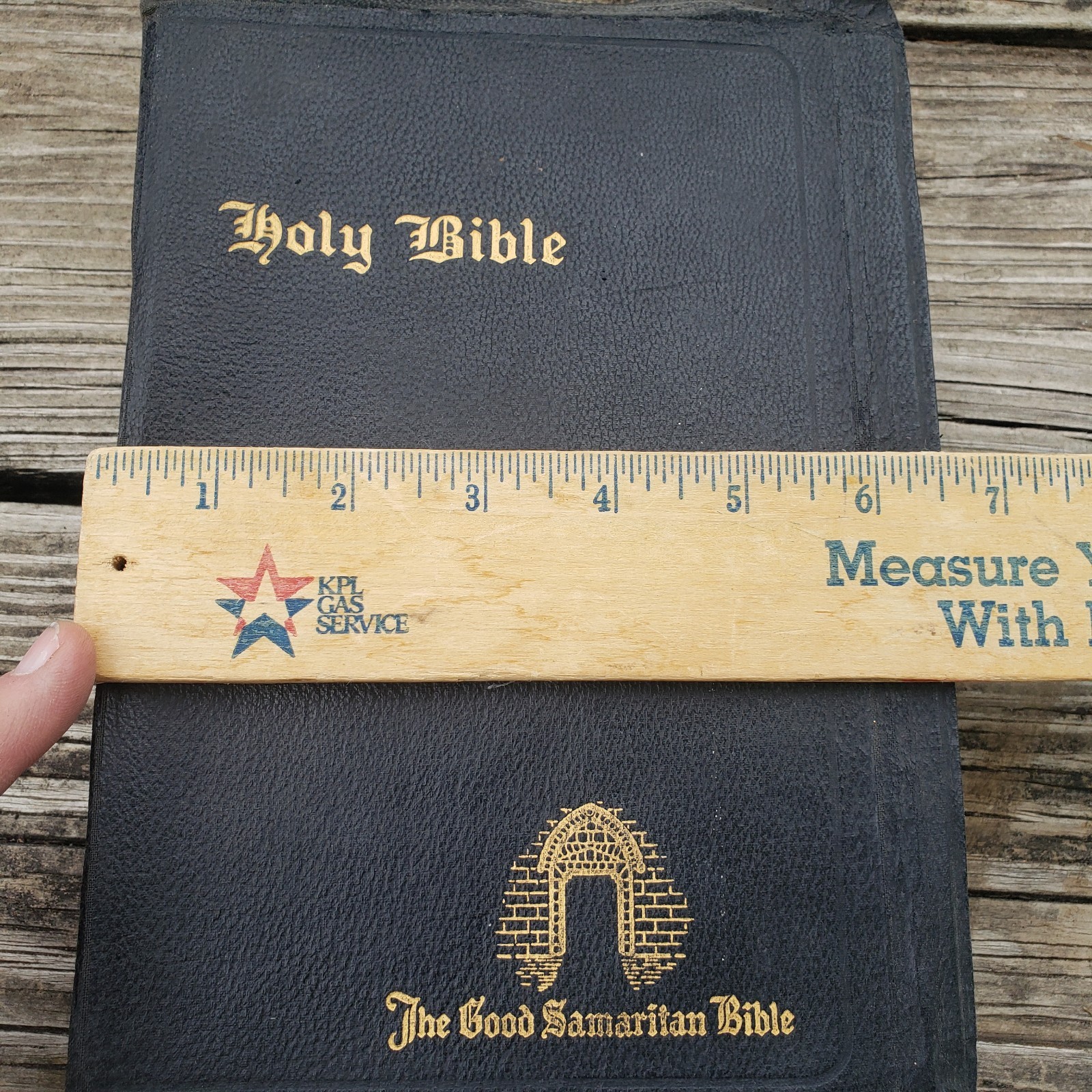 1941 HOLY BIBLE “The Good Samaritan” Illuminated King James Version Red Letter
