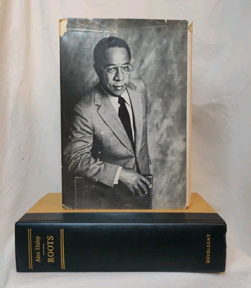 Roots: The Saga of an American Family by Alex Haley Vintage 1976 Hardcover VG