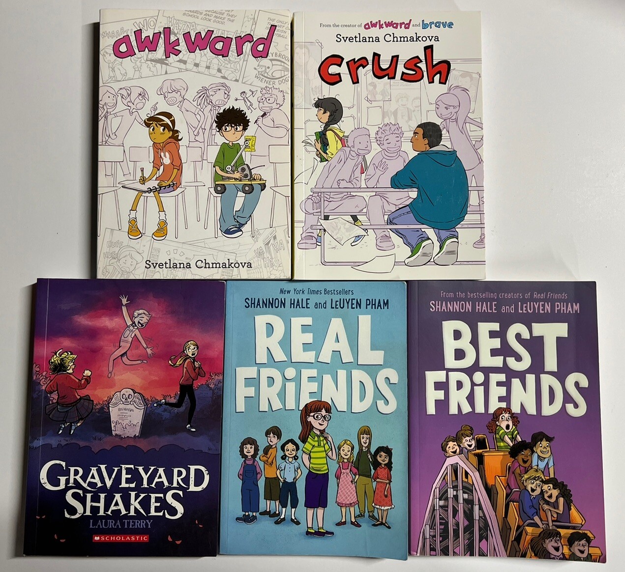 Graphic Novels SUNNY SIDE UP, El Deafo, BONE, New Kid, SMILE, Izzy Lot of 32