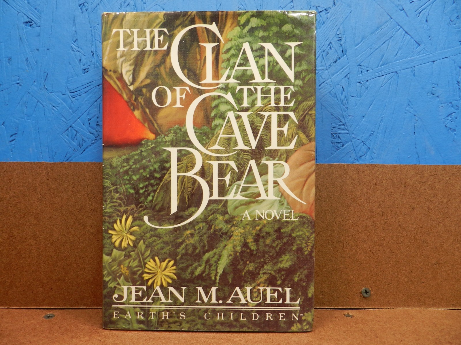 Jean M. Auel CLAN OF THE CAVE BEAR, PLAINS OF PASSAGE & SHELTERS OF STONE EUC
