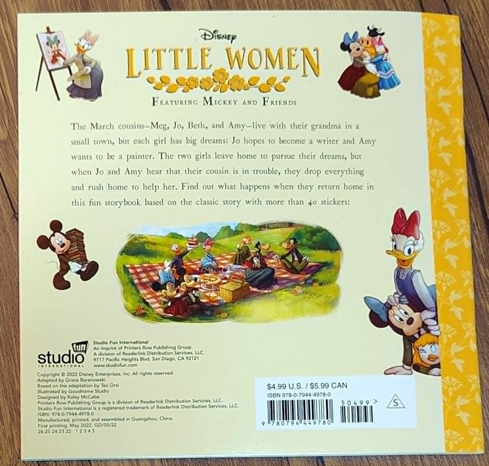 Disney Minnie Mouse: Little Women (8×8) Includes Stickers