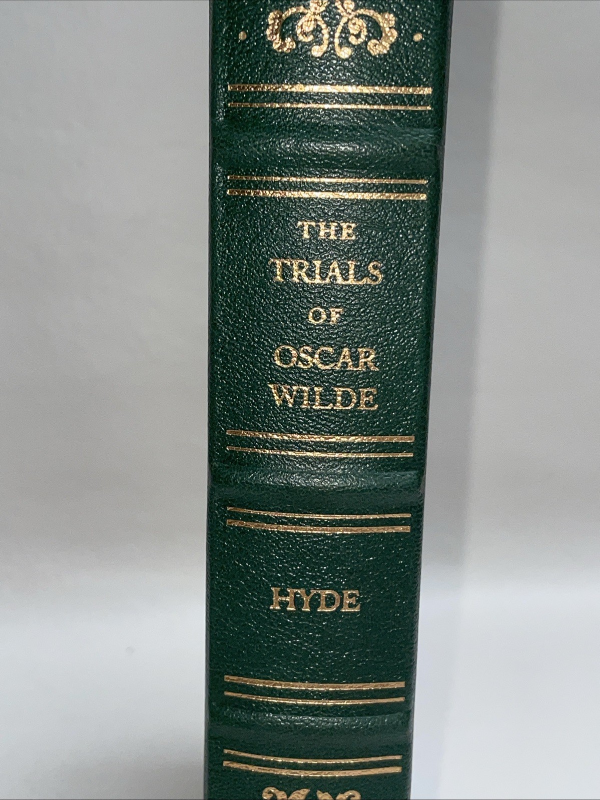 The Trials of Oscar Wilde by H. Montgomery Hyde Notable Trials Library 1989 Gold