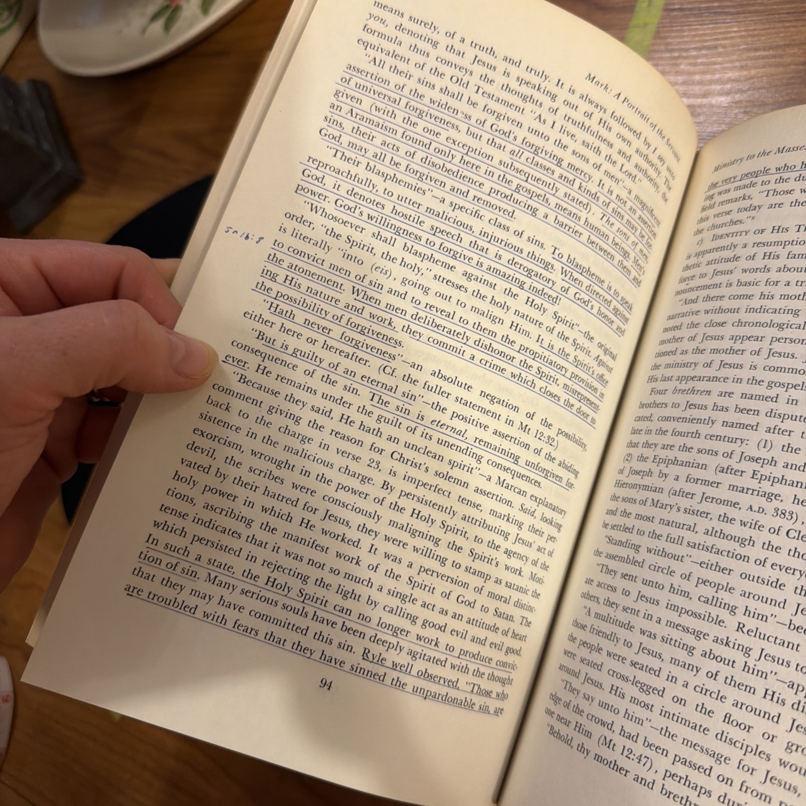 Mark: A Portrait of the Servant by D. Edmond Hiebert 1979 Moody Press Hardcover