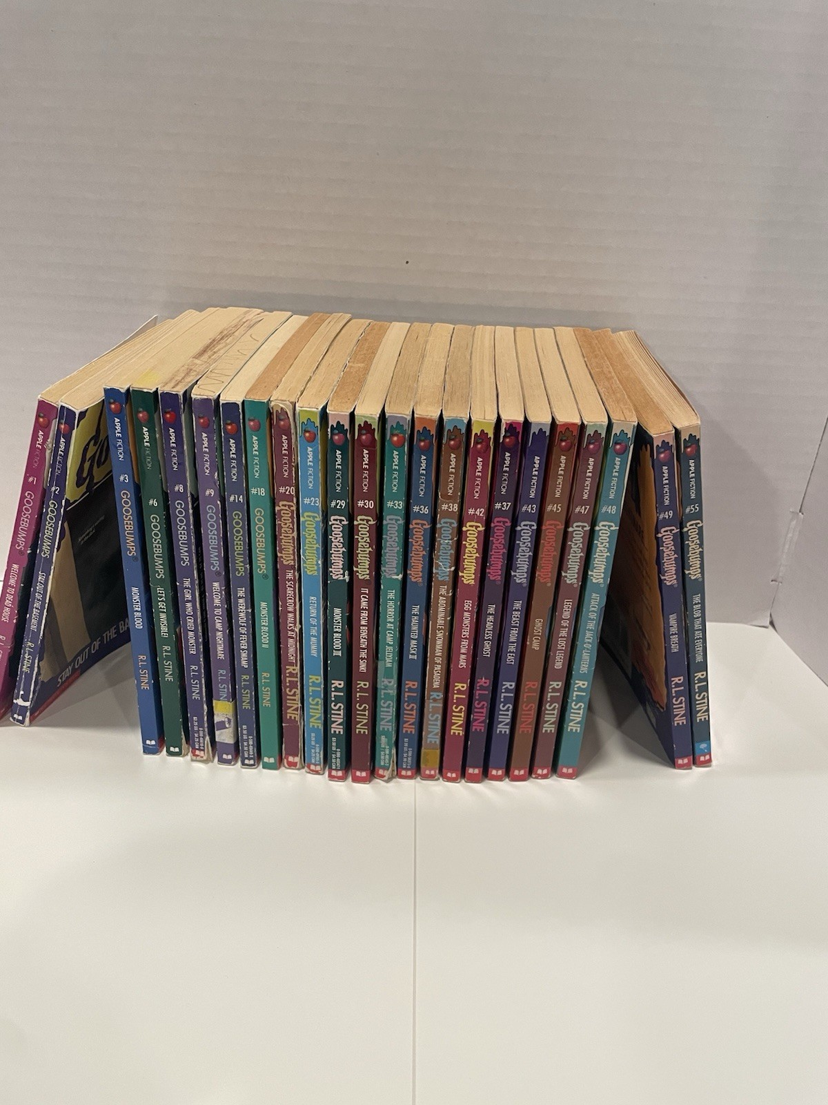 Lot Of 23 Vintage Goosebumps Books. Many First Prints. RL Stine