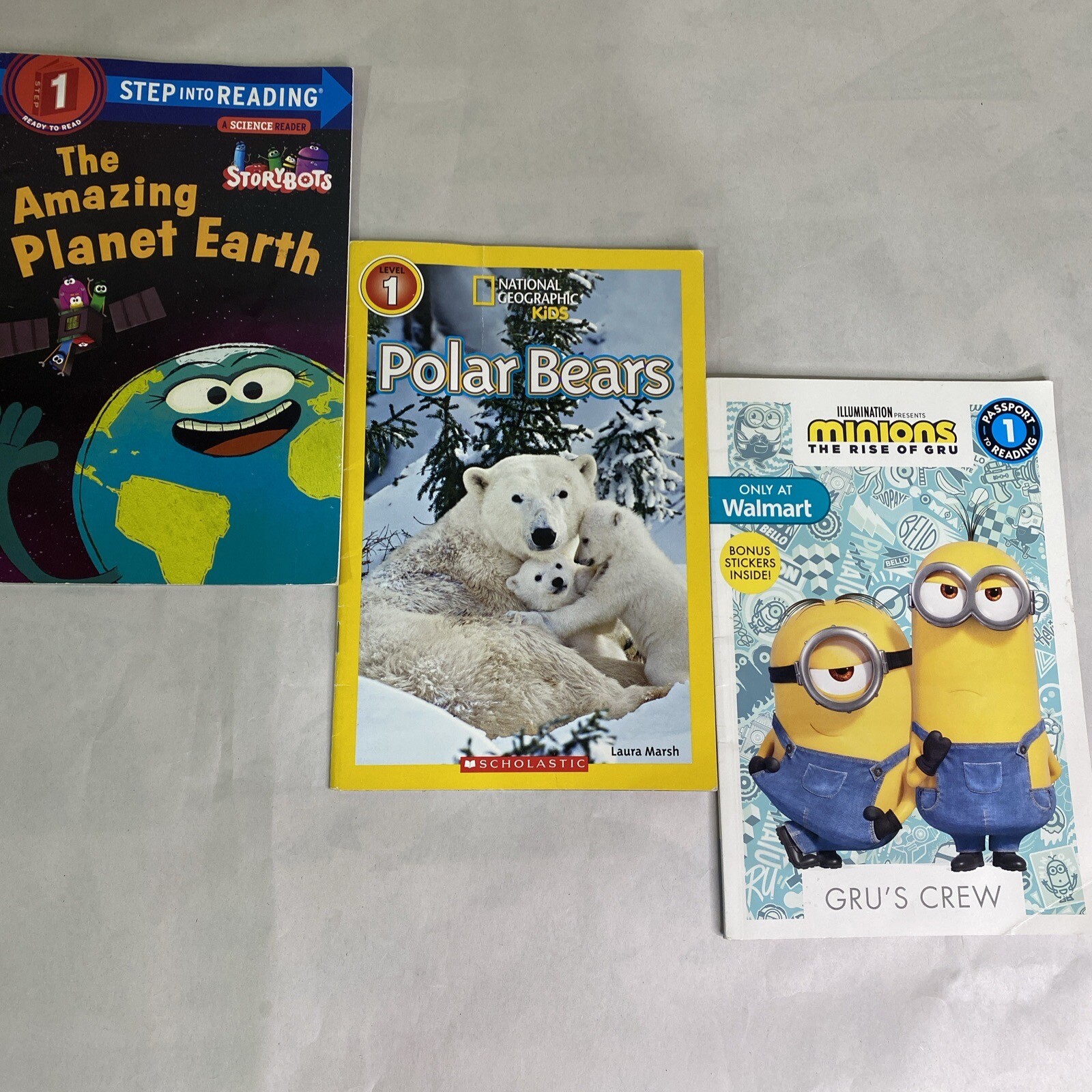 Lot of 3 Beginner Childrens Reading Books Level 1 Paperback Schoolastic Minions