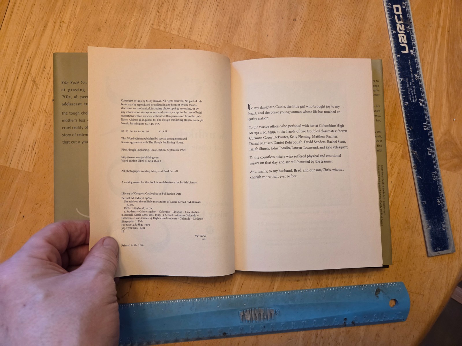 She Said Yes : The Unlikely Martyrdom of Cassie Bernall by Misty Bernall (1999,