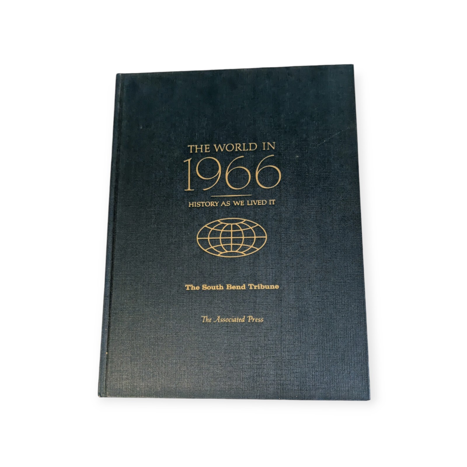 The World In 1964 – 1977 History As We Lived It by The Associated Press HC NICE