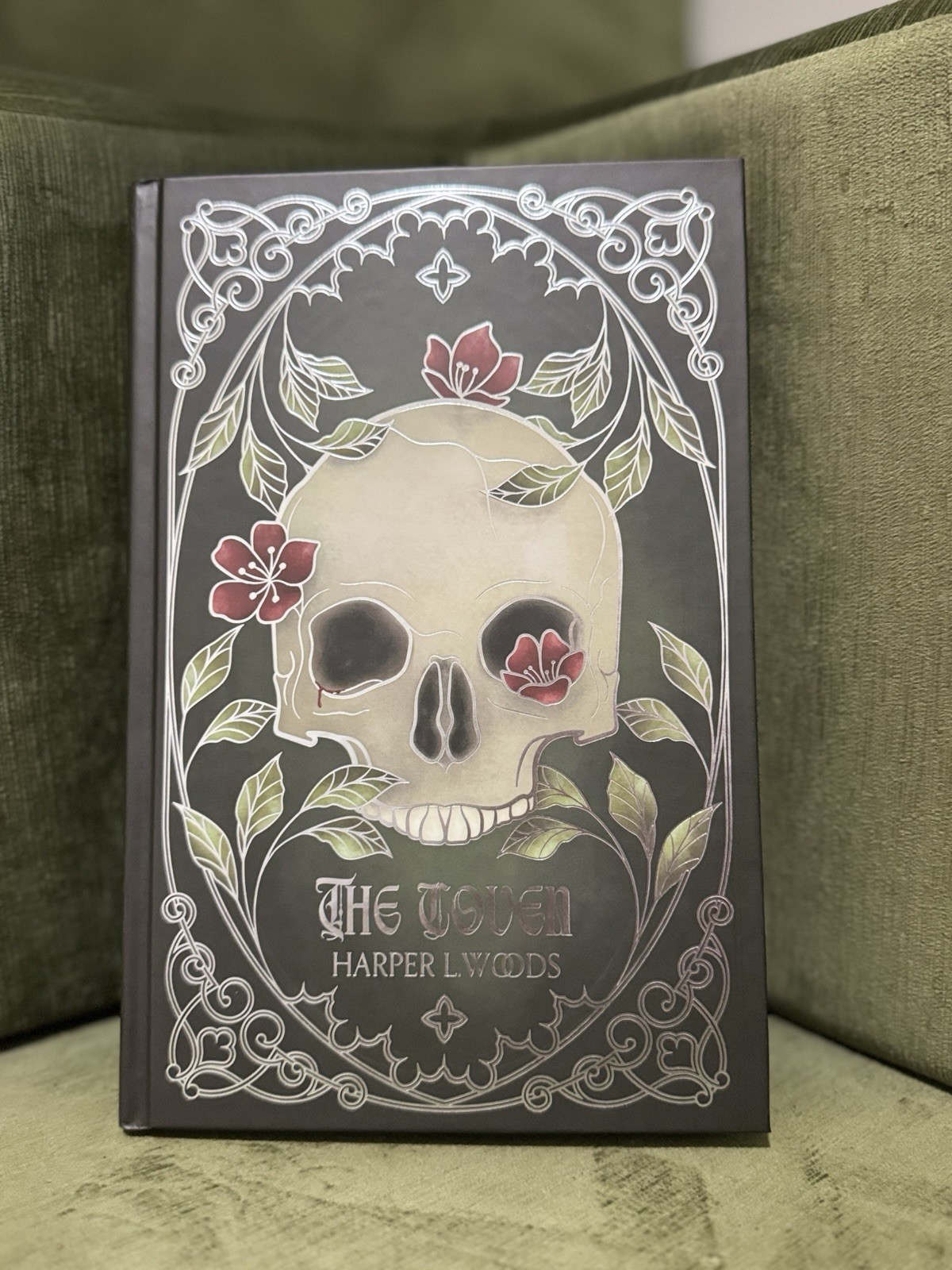 FairyLoot Exclusive Edition: The Coven by Harper L. Woods ✨SIGNED✨SPRAYED EDGES✨