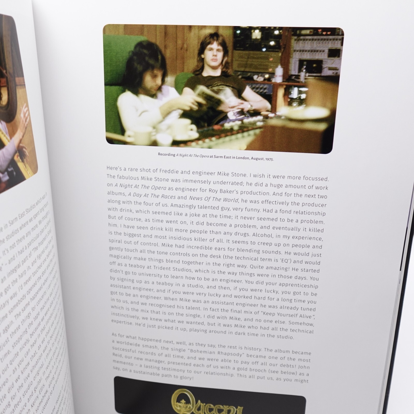 Queen in 3-D by Brian May Stereoscopic Viewer Owl & Hardcover Book Slipcased Set