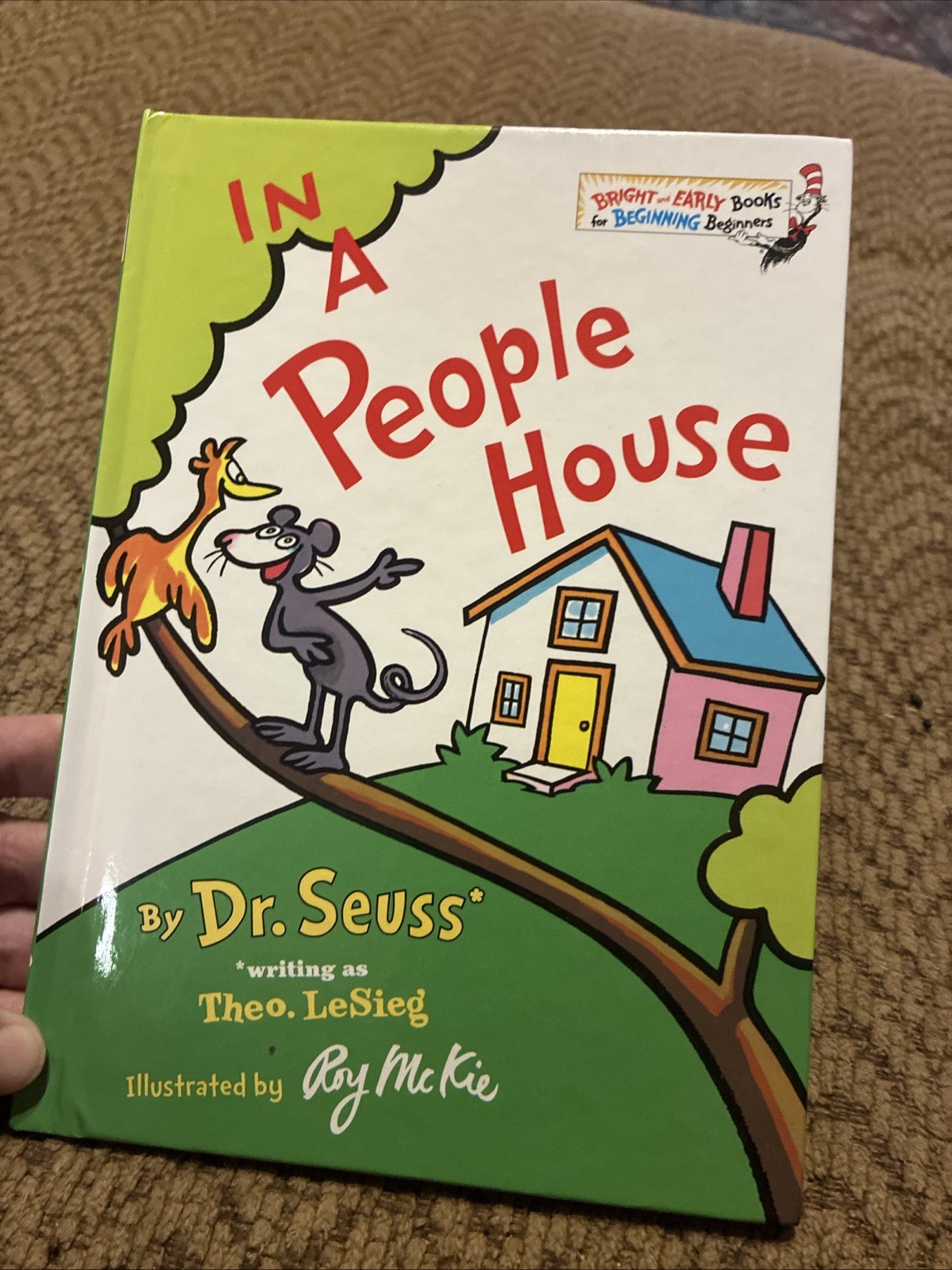 LN In a people house Dr. Seuss hardcover book 6.75″ x 9.25″