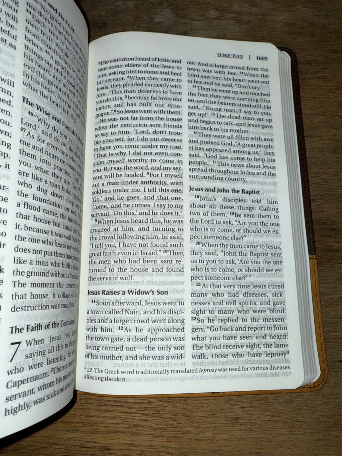 NIV Bible, Brown Duo-Tone Leather-Soft Cover, Zonderman – EXCELLENT