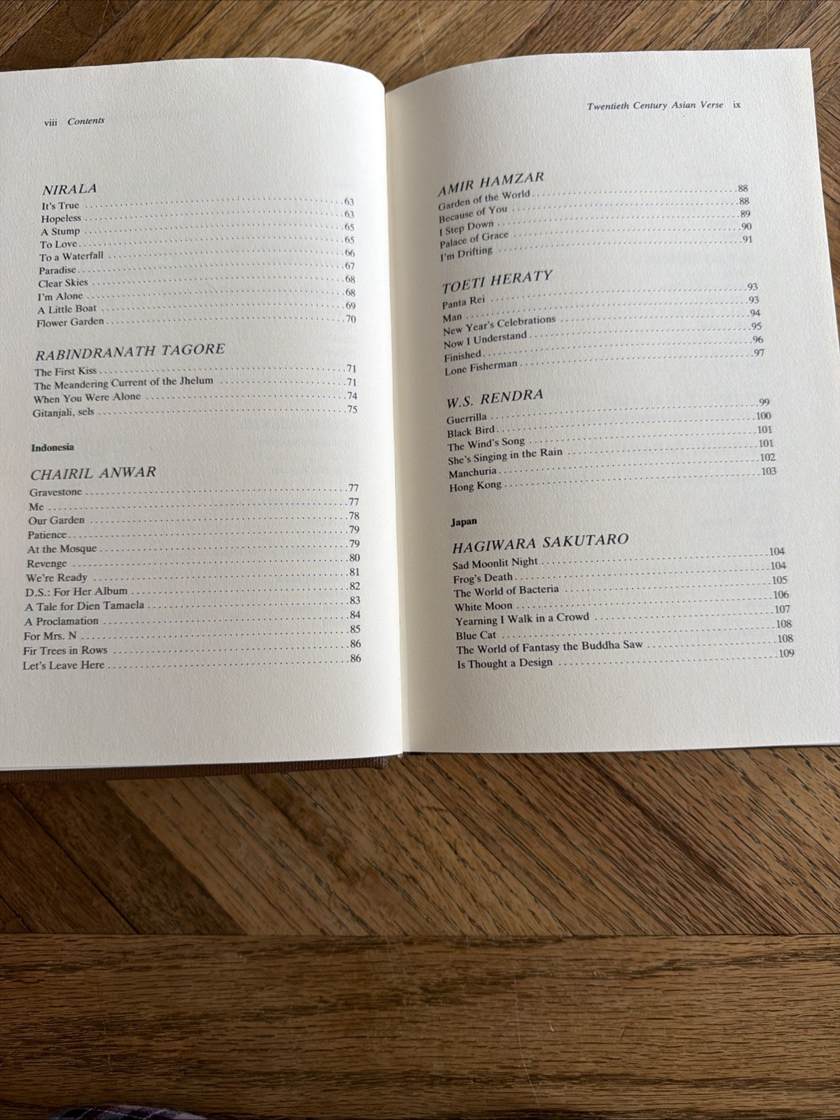 Vintage “The World’s Best Poetry” Supplement VII Asian Verse (HC, 1990)
