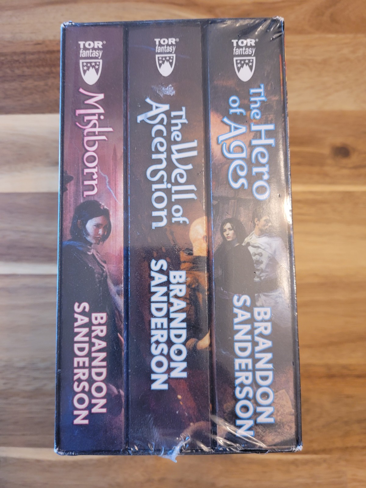 Brandon Sanderson: The Mistborn Trilogy Box Set. New In Package.