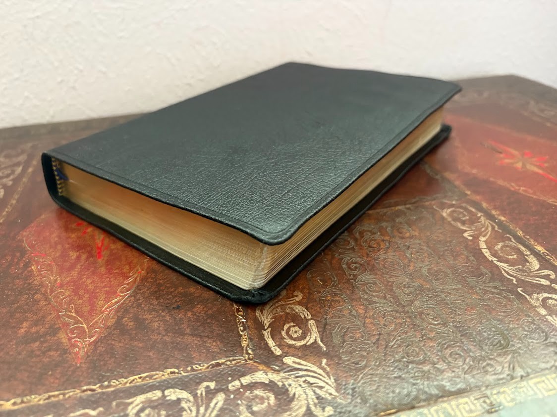 Cambridge Holy Bible NRSV Anglicized Edition Black French Morocco Leather 2013