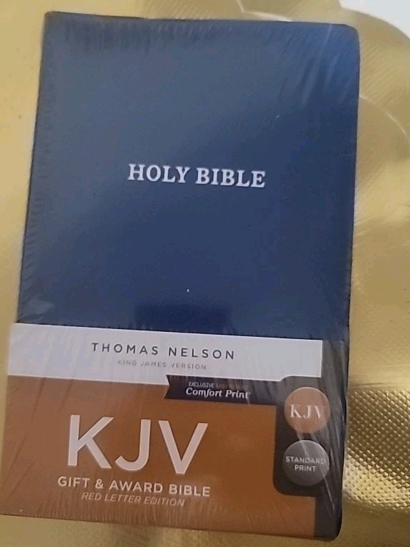 KJV Holy Bible: Gift and Award, Black Leather Flex Red Letter, Comfort Print New