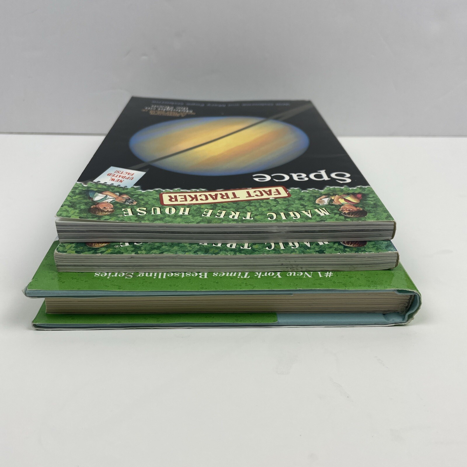 Magic Tree House Lot Fact Tracker Space,Dog Heroes, Book #53 Shadow of the Shark