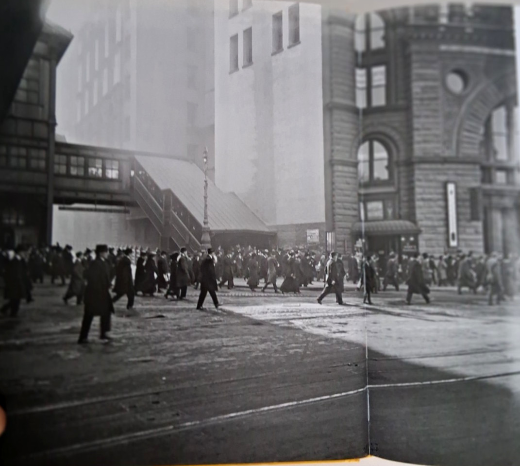 New York Rises: Photographs By Eugene de Salignac HC & DJ