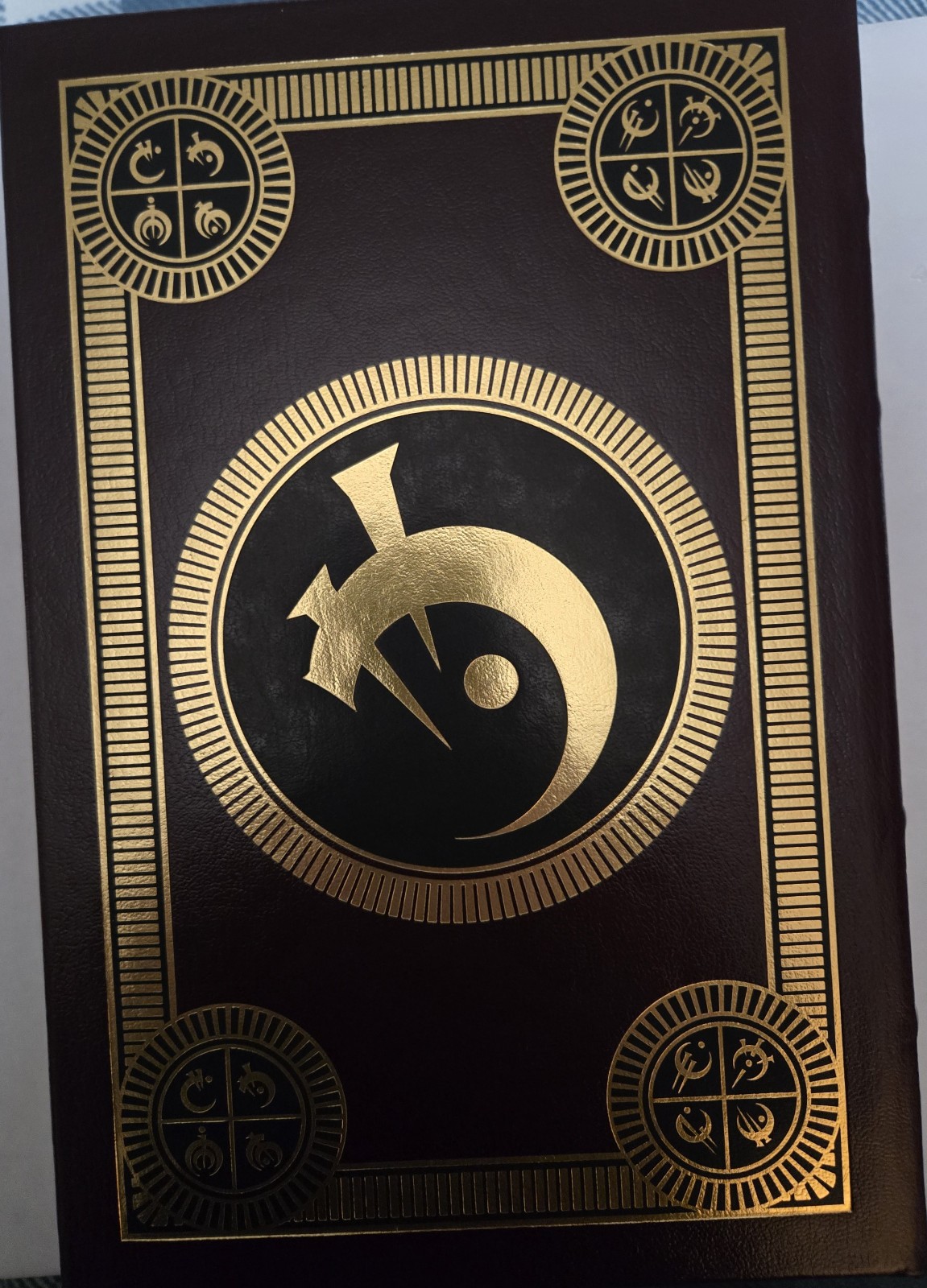 The Well of Ascension by Brandon Sanderson – DragonSteel Leather Bound Unsigned