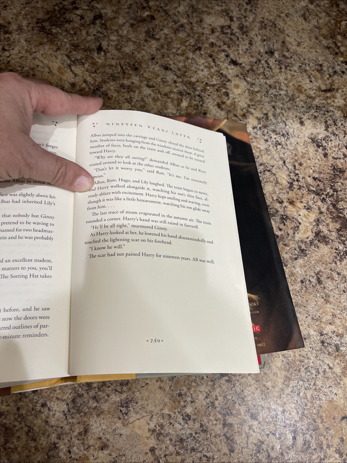 Harry Potter and the Deathly Hallows 2007 First Edition (error print 759 Pages)