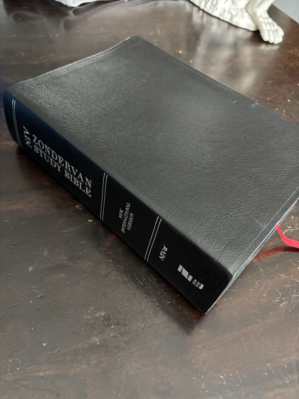 NIV Zondervan Study Bible Black Bonded Leather Silver Gilt Edge- Indexed