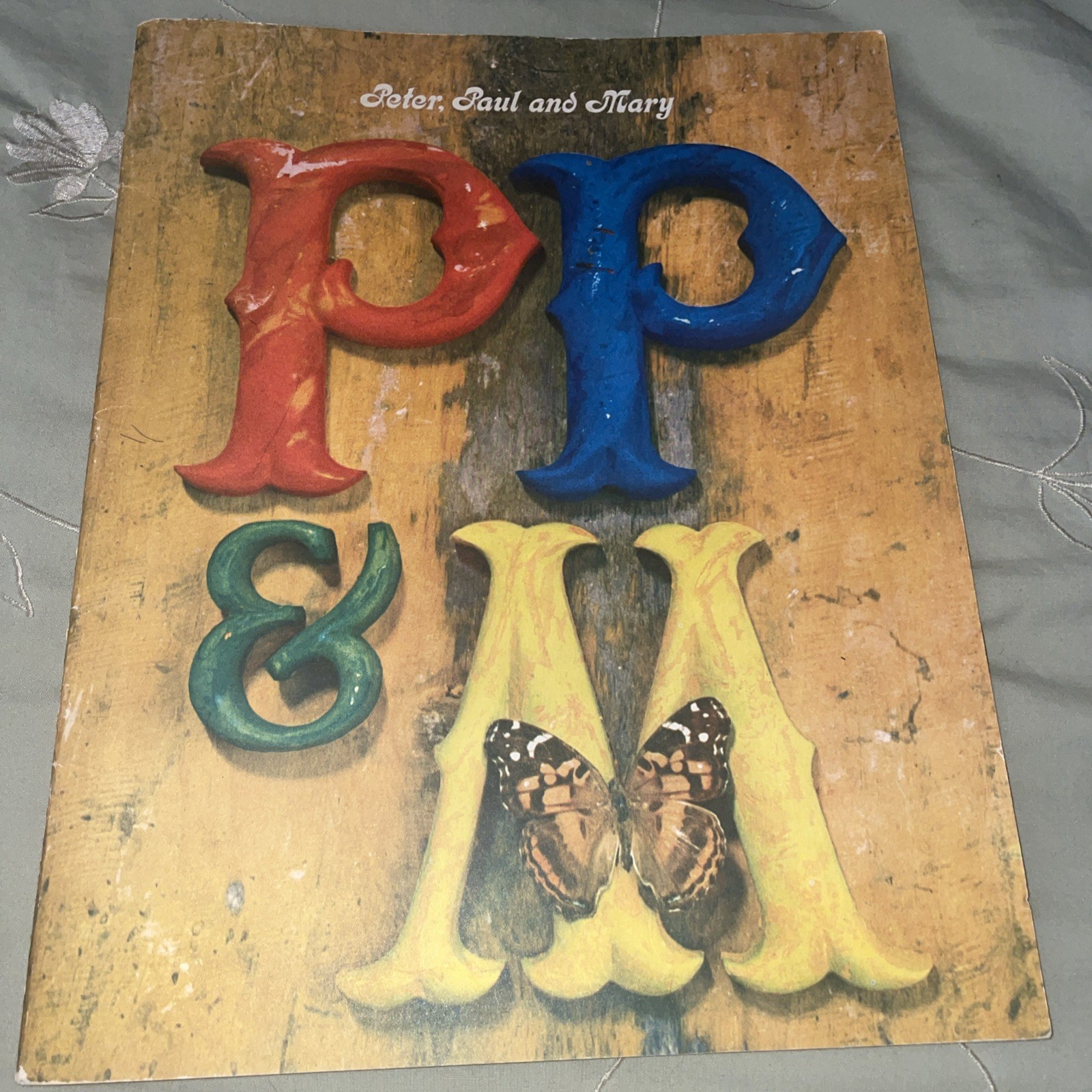 VTG 1964 Peter, Paul And Mary Paperback Book Photos History 13″ X 10″ 32 Pages
