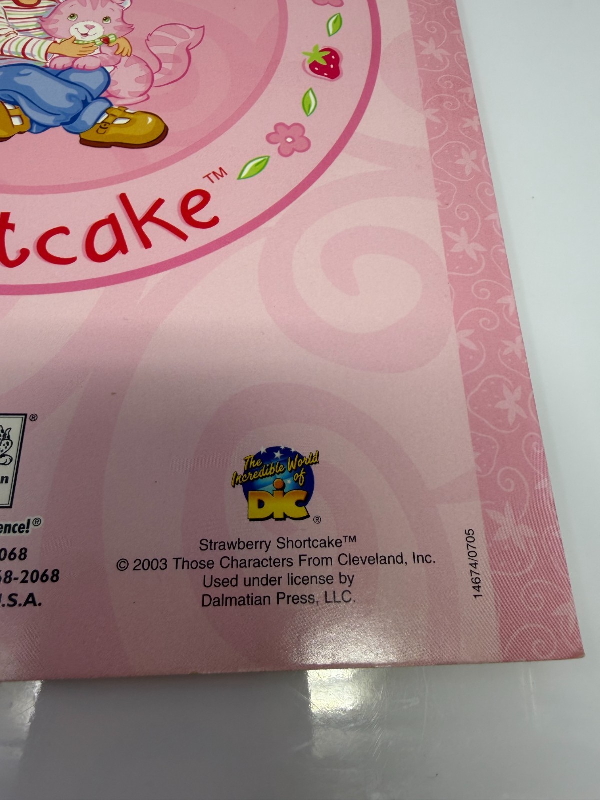Nice Strawberry Shortcake coloring activity book 2004 .97 cents Dalmatian Press