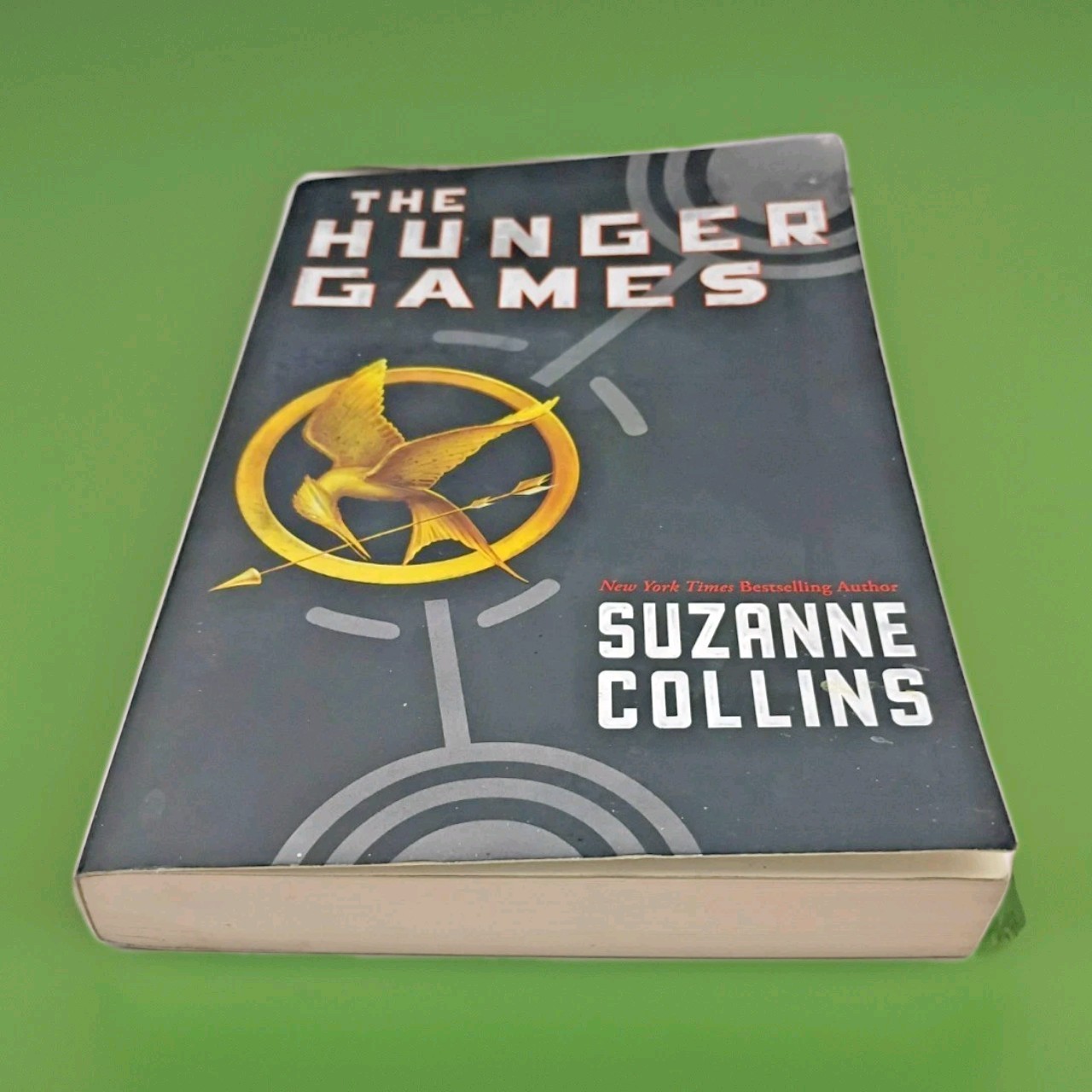 The Hunger Games Suzanne Collins Paperback YA Dystopian Fiction Like New 📚🏹