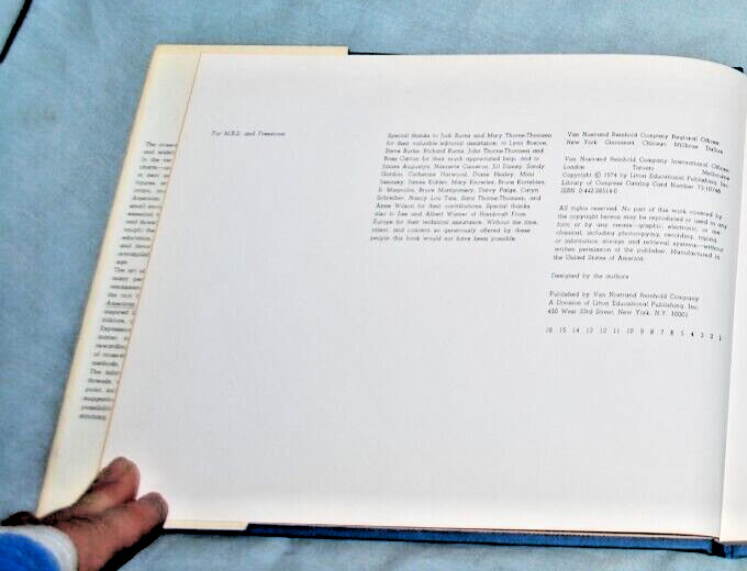 American Cross-Stitch (1974 HC/DJ) Hildy Paige Burns & Kathleen Thorne-Thomsen
