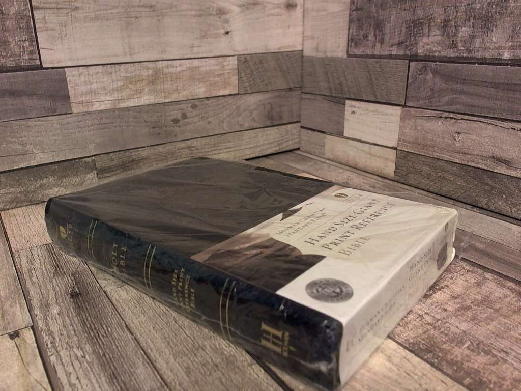 HCSB Hand Size Giant Print Reference Bible, Black Simulated Leather Indexed by
