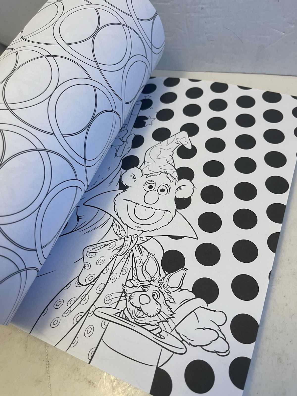 Art of Coloring: Muppets : 100 Images to Inspire First Edition Paperback 2017