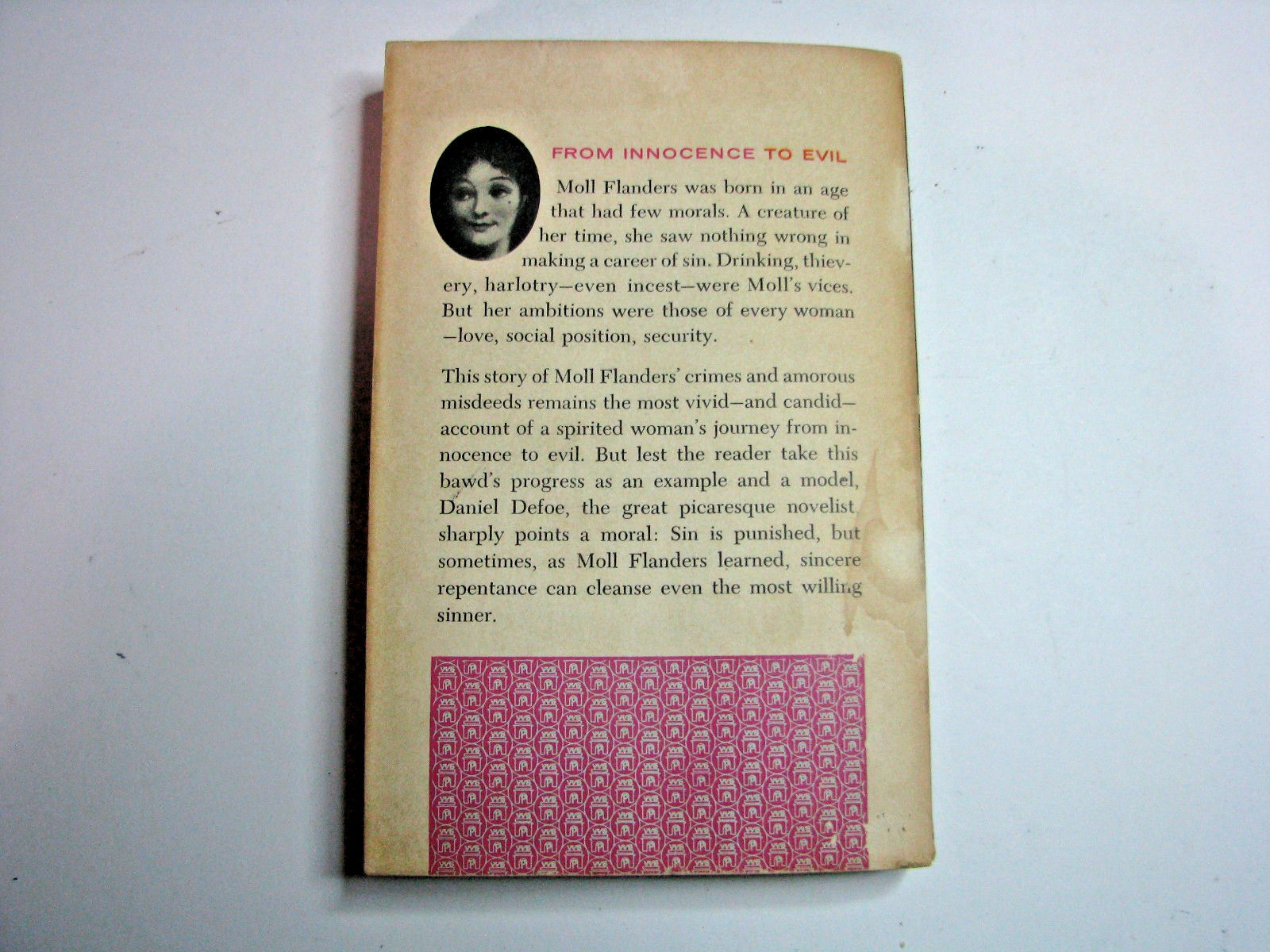Vintage Moll Flanders Illustrated Defoe 1962 Washington Square Press Paperback