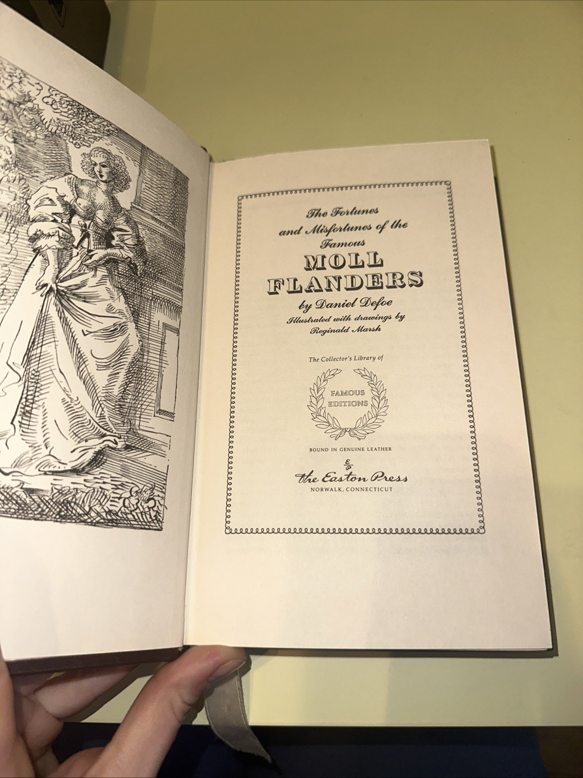 THE EASTON PRESS MOLL FLANDERS DANIEL DEFOE HC COLLECTIBLE DECOR BOOK S8