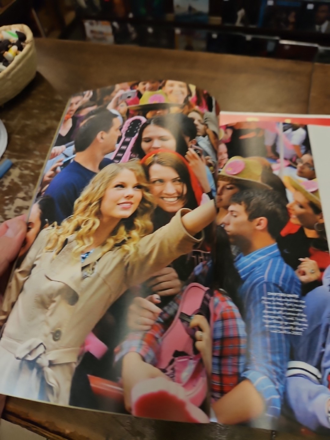 TAYLOR SWIFT BEYOND THE ERAS TOUR SPECIAL EDITION PEOPLE MAGAZINE 200 PHOTOS