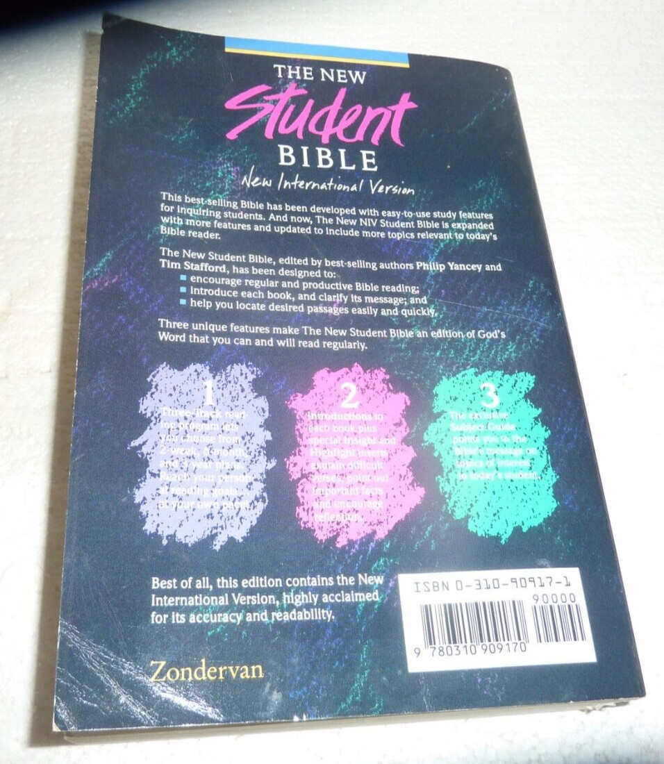 The New Student Bible – New International Version – Paperback