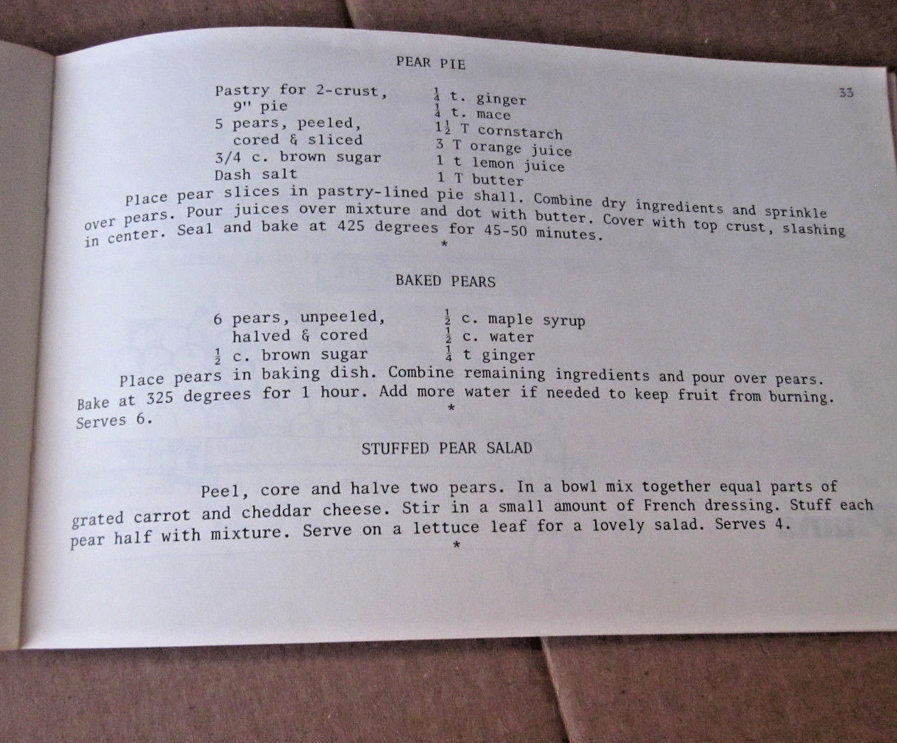 FRUIT RECIPES Michigan cookbook 1983 Carole Eberly coffee cake Concord Grape Pie