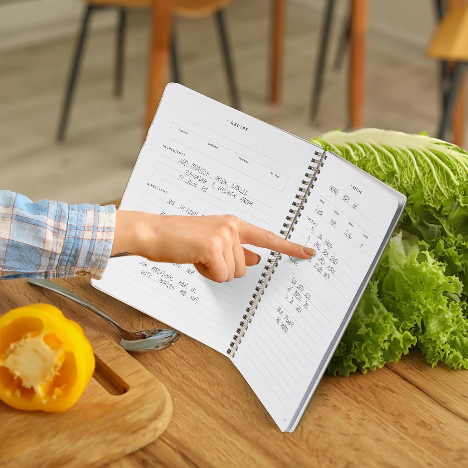 Beige Recipe Organizer – 106 Pages for Cherished Meals & Generational Flavors
