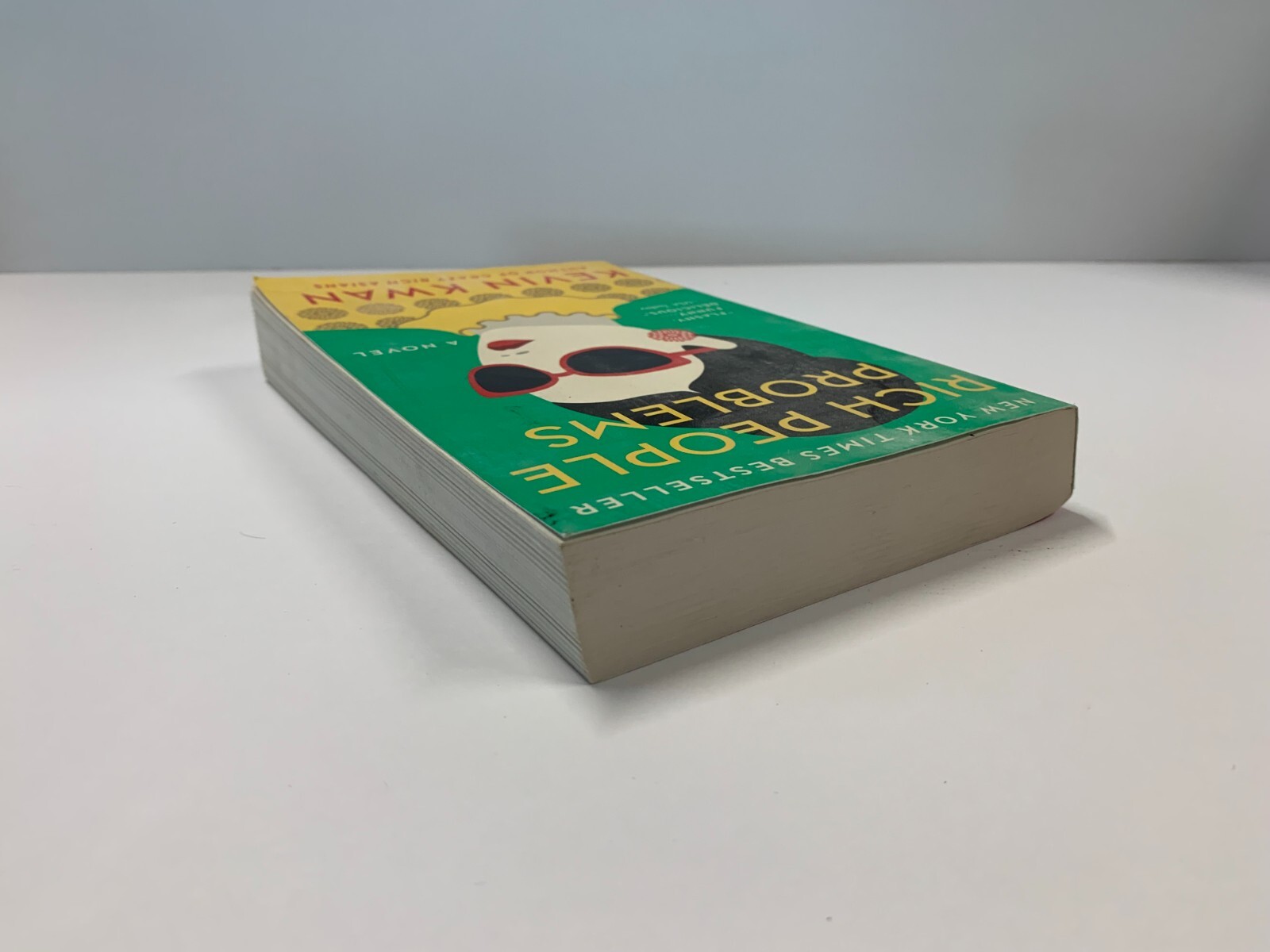 Crazy Rich Asians Trilogy Ser.: Rich People Problems by Kevin Kwan (2018, Trade