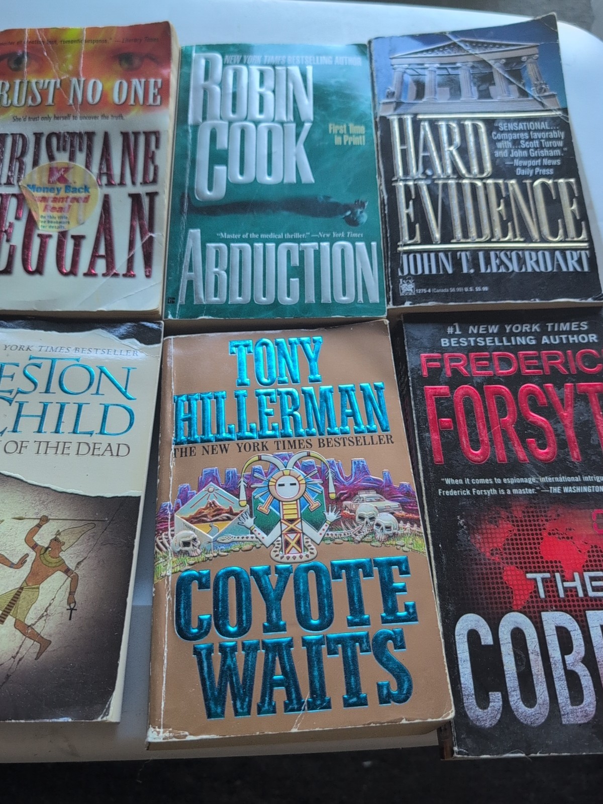 Lot of 8 Mystery/Crime/Thriller/Suspense Paperbacks Random Mix of Books Nice