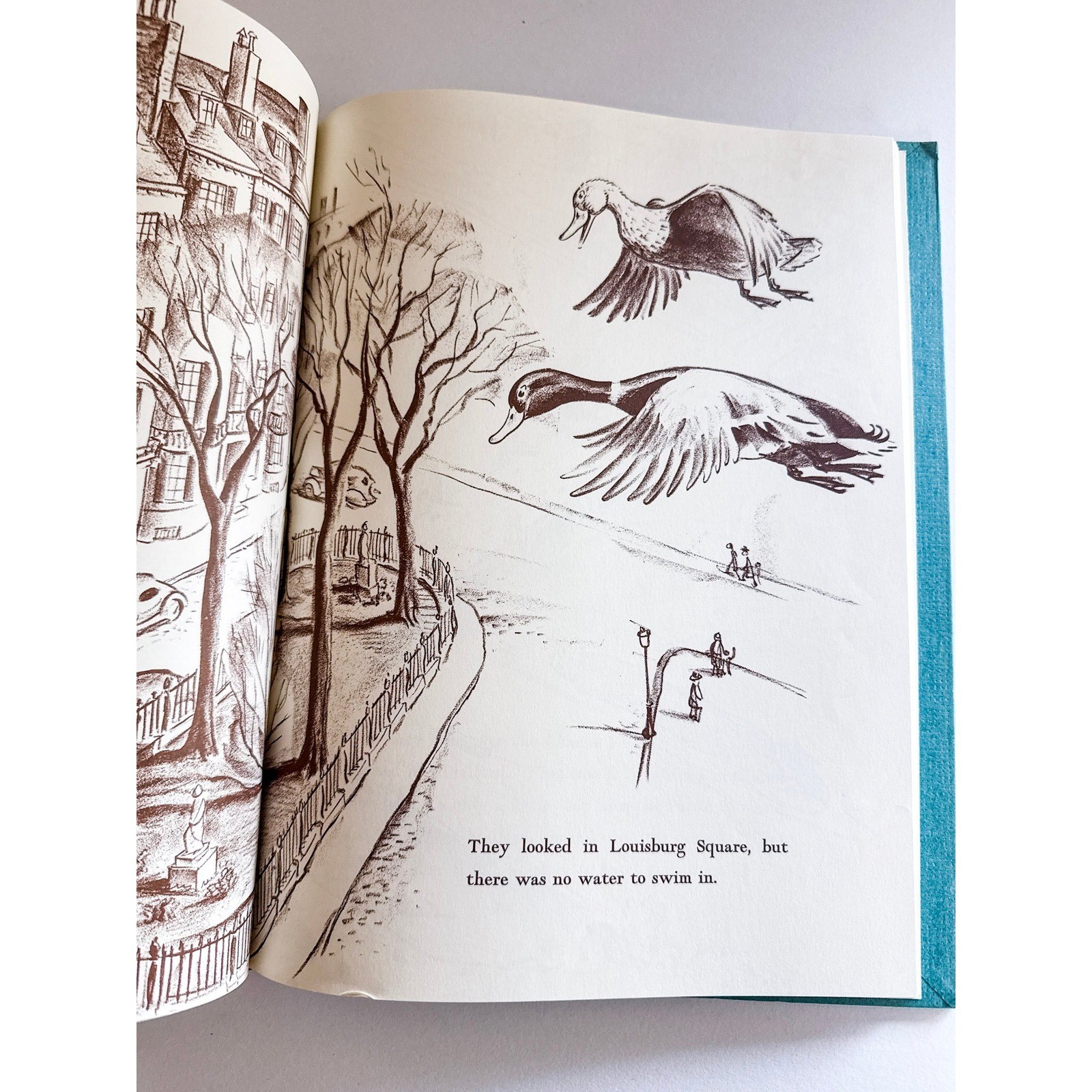 Make Way for Ducklings Robert McCloskey Hardcover 1999 Viking Press Boston Ducks