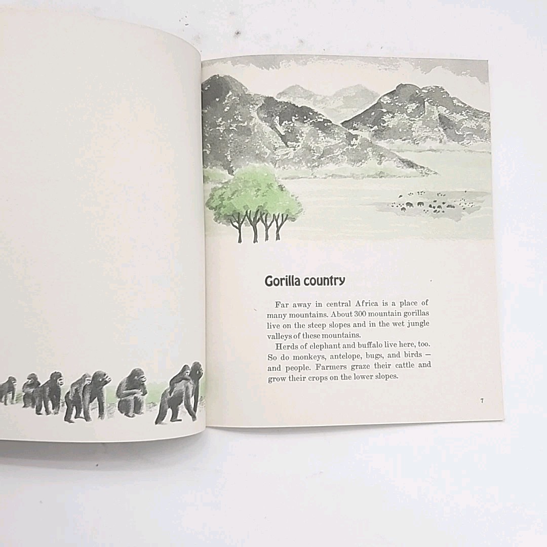 Great Gorillas by Ann McGovern FIRST EDITION 1980 Paperback Book