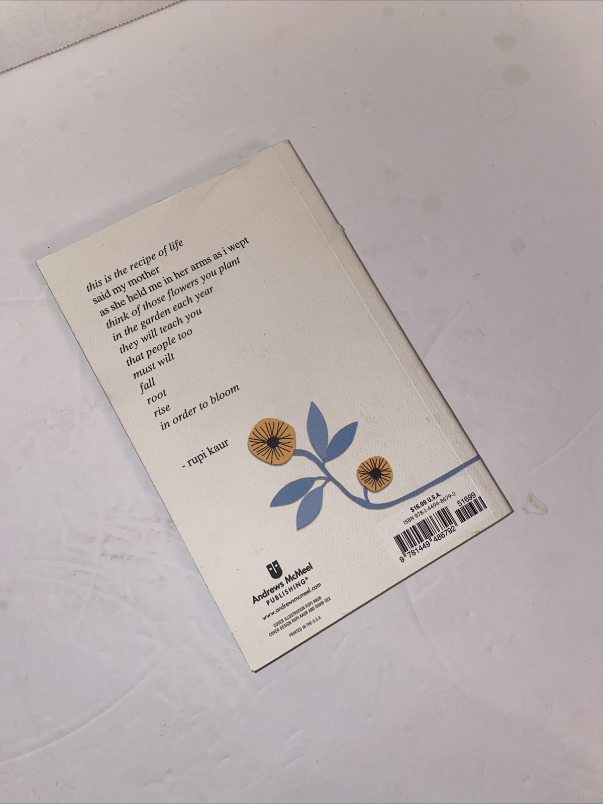 The Sun and Her Flowers by Rupi Kaur 2017 PB Book Poetry Love Poems Family