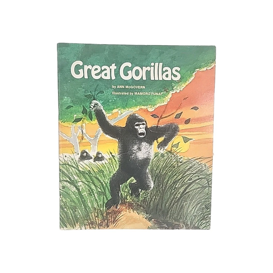 Great Gorillas by Ann McGovern FIRST EDITION 1980 Paperback Book