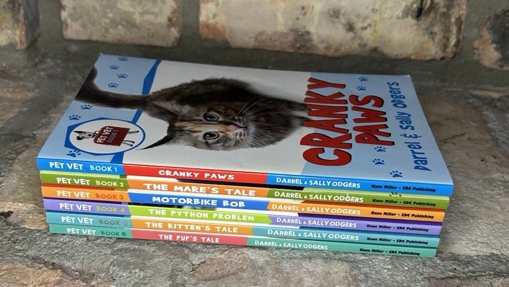 Pet Vet Series Books #1-6 Darrel & Sally Odgers Kane Miller – Animals