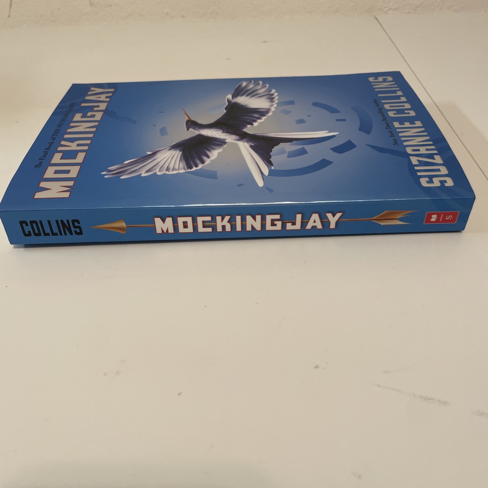 Mockingjay (Hunger Games, Book Three) by Suzanne Collins (2014, Trade Paperback)
