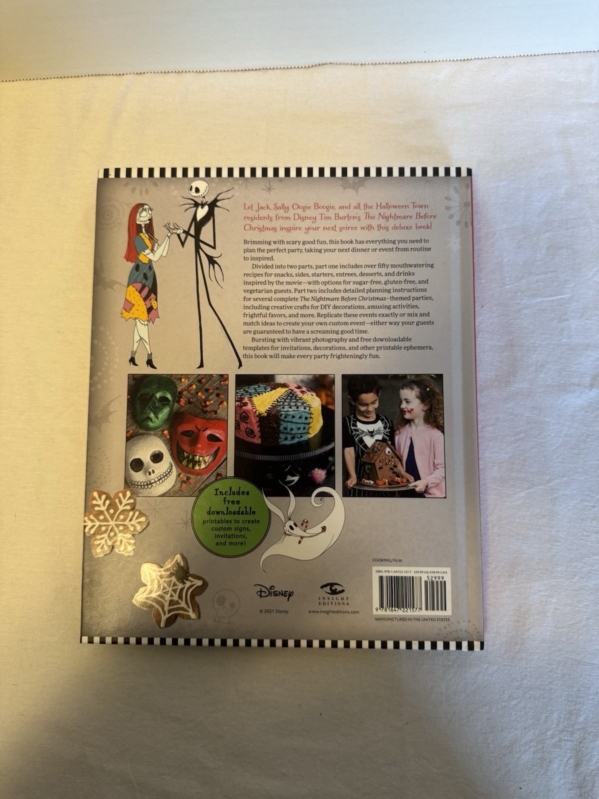 The Nightmare Before Christmas: The Official Cookbook & Entertaining Guide